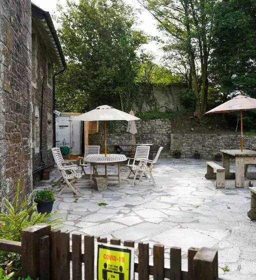 Hotelli Fox & Hounds