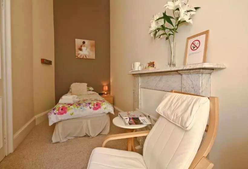 בית מלון כפרי Halcyon