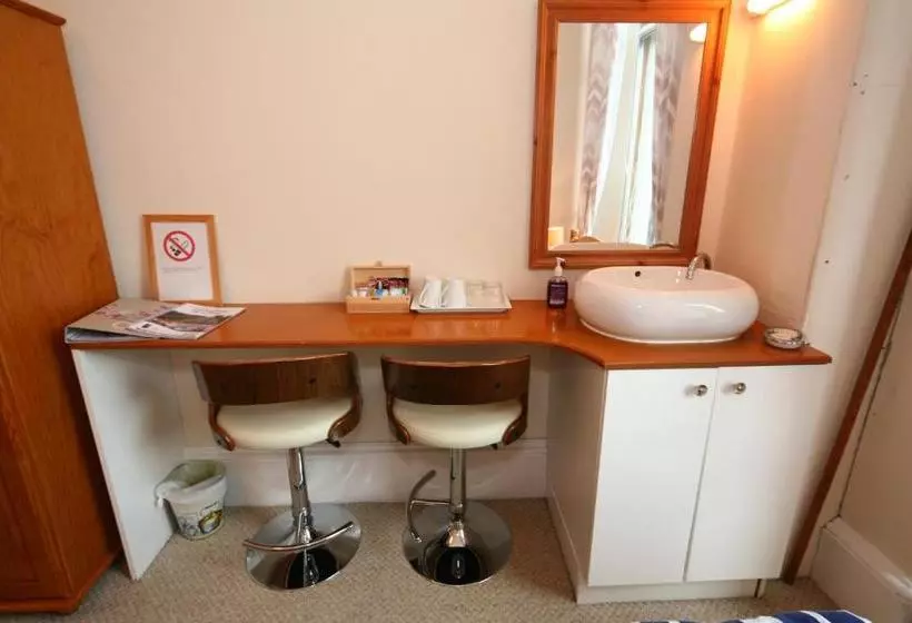 בית מלון כפרי Halcyon