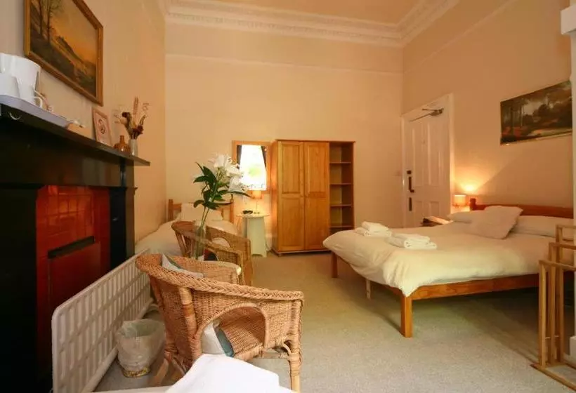 בית מלון כפרי Halcyon