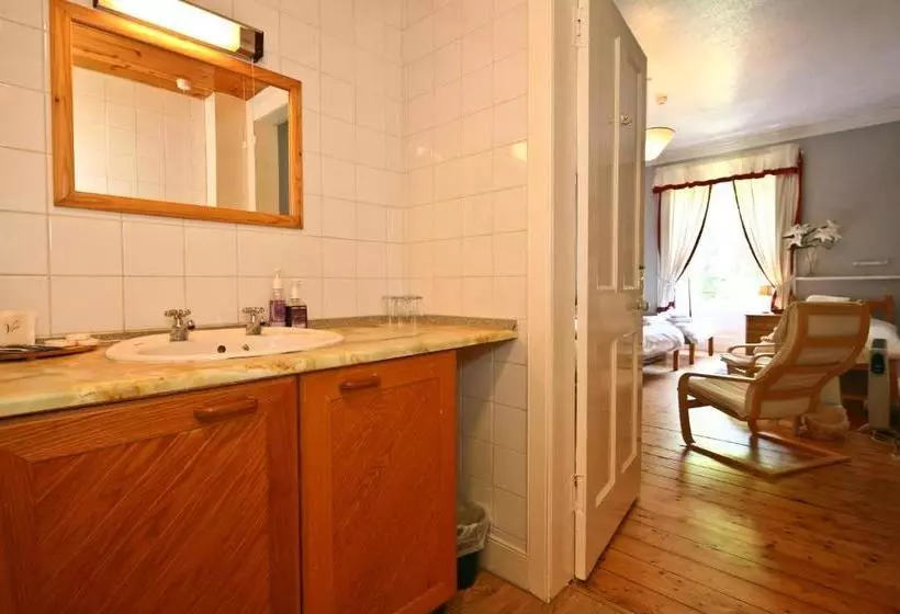 בית מלון כפרי Halcyon