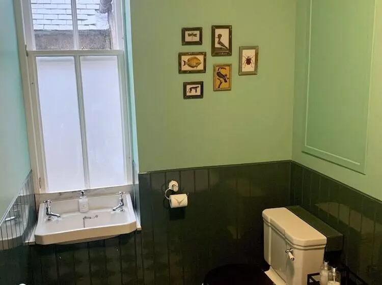 酒店 Leven House Bed And Breakfast