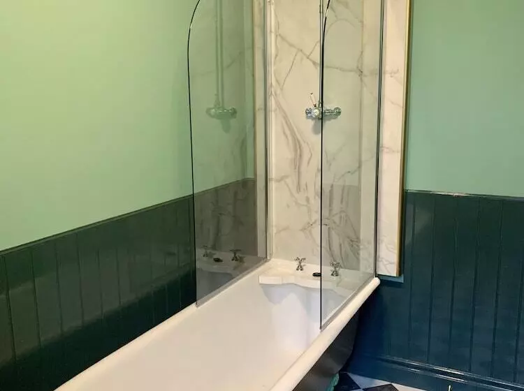 酒店 Leven House Bed And Breakfast