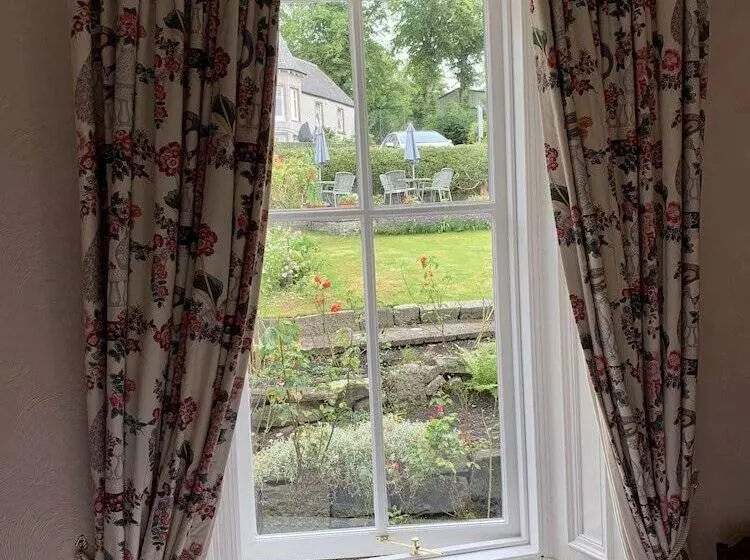 酒店 Leven House Bed And Breakfast