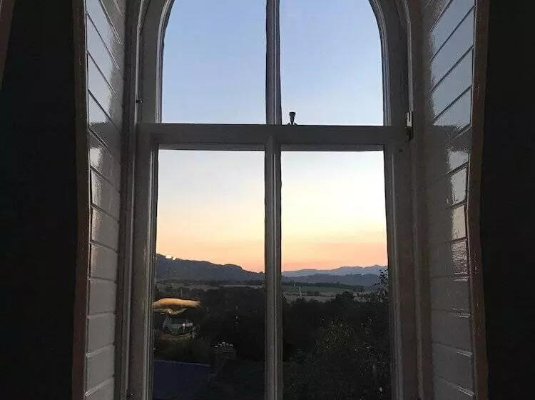 酒店 Leven House Bed And Breakfast