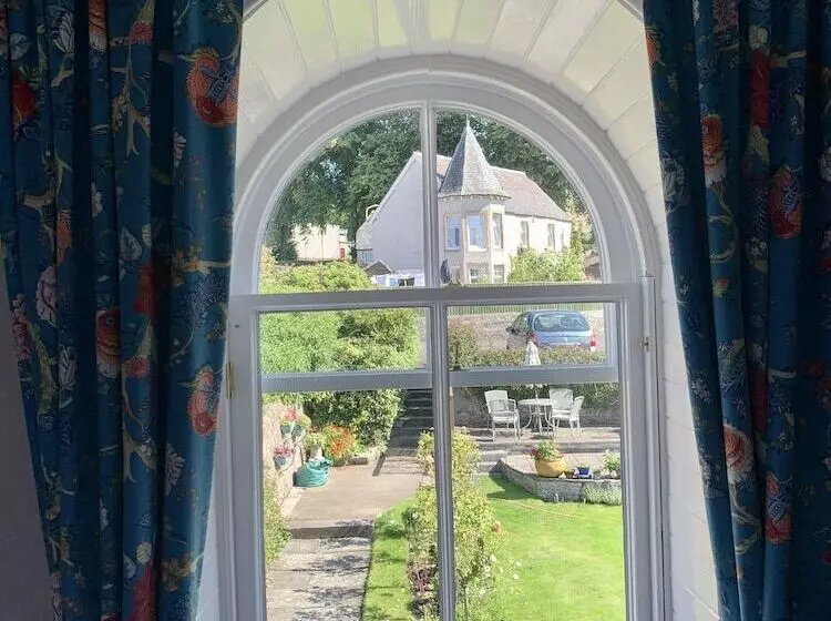 酒店 Leven House Bed And Breakfast