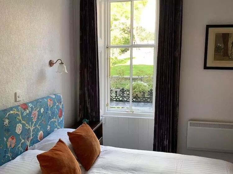 酒店 Leven House Bed And Breakfast