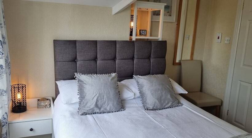 Hotel Rowcroft Lodge