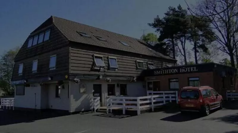 Отель Smithton