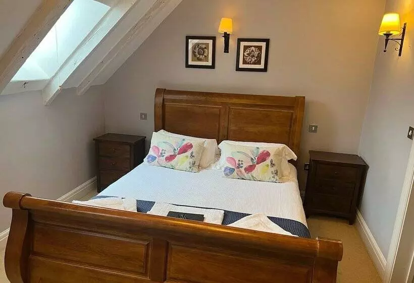 酒店 The George Inn