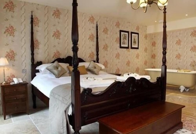 בית מלון כפרי The George Inn