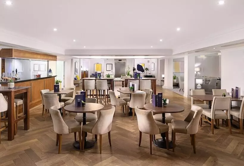 Отель Voco Oxford Spires, An Ihg