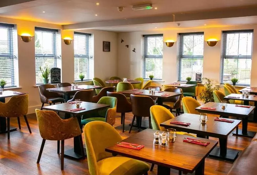 Отель Woodfalls Inn