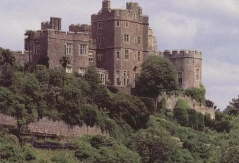 Отель Yarn Market