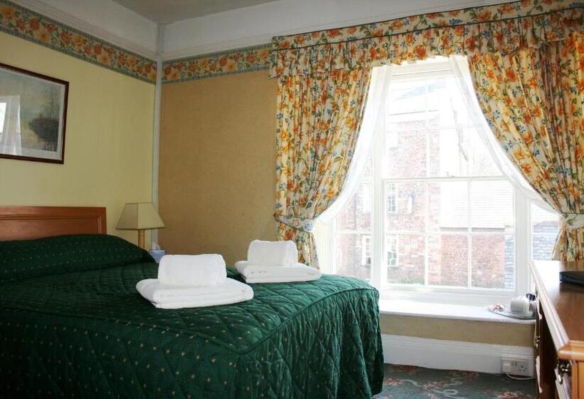 فندق Yarn Market