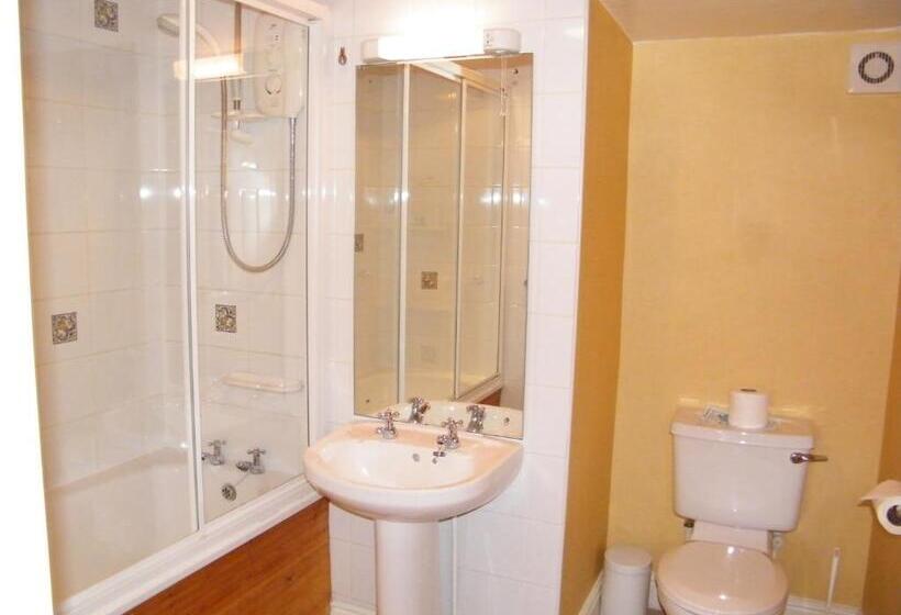 فندق Yarn Market