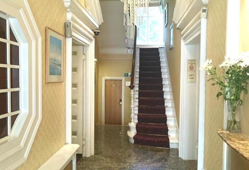 هتل Lord Jim  Earls Court