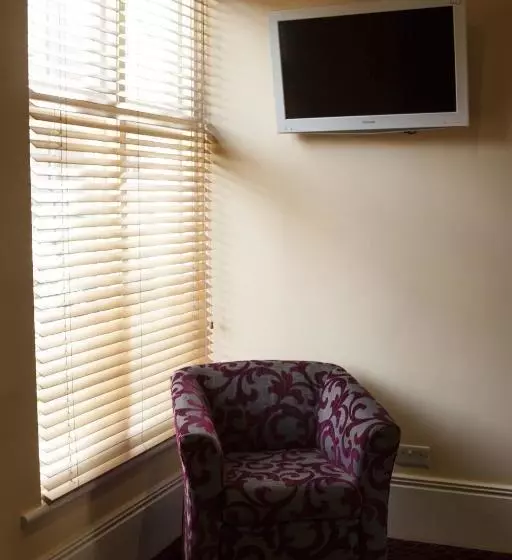 בית מלון כפרי Lord Jim  Earls Court