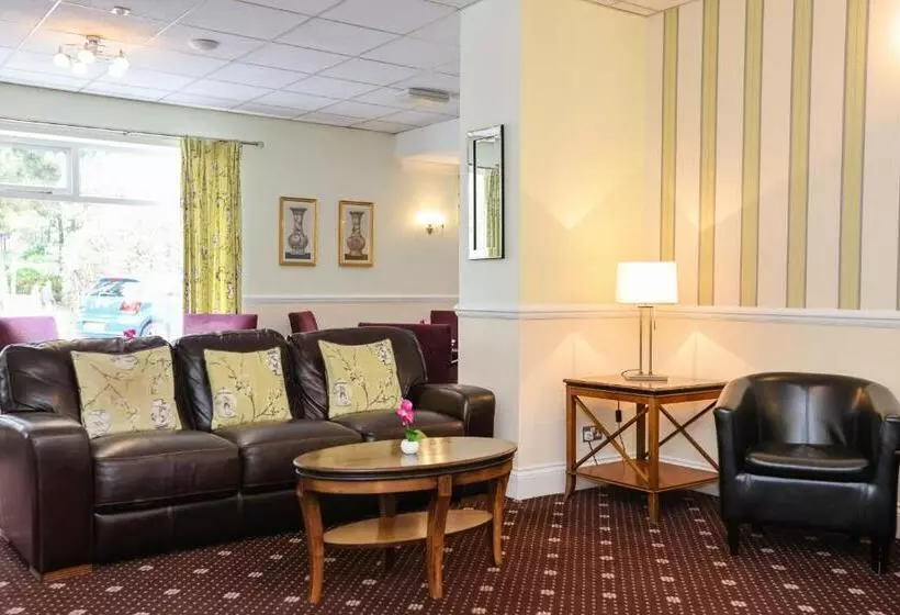 בית מלון כפרי The Mayfair