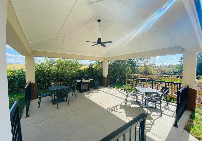 فندق Candlewood Suites Lebanon, An Ihg