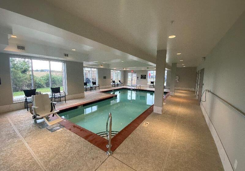 فندق Candlewood Suites Lebanon, An Ihg