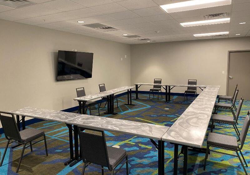 فندق Candlewood Suites Lebanon, An Ihg