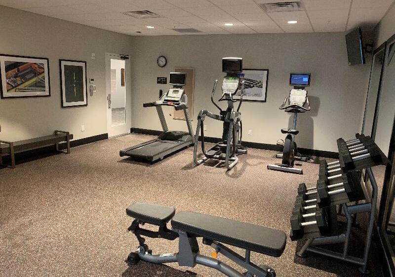 فندق Candlewood Suites Lebanon, An Ihg