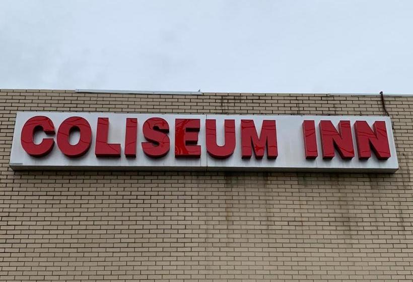 בית מלון כפרי Coliseum Inn & Suites  Garden City Long Island