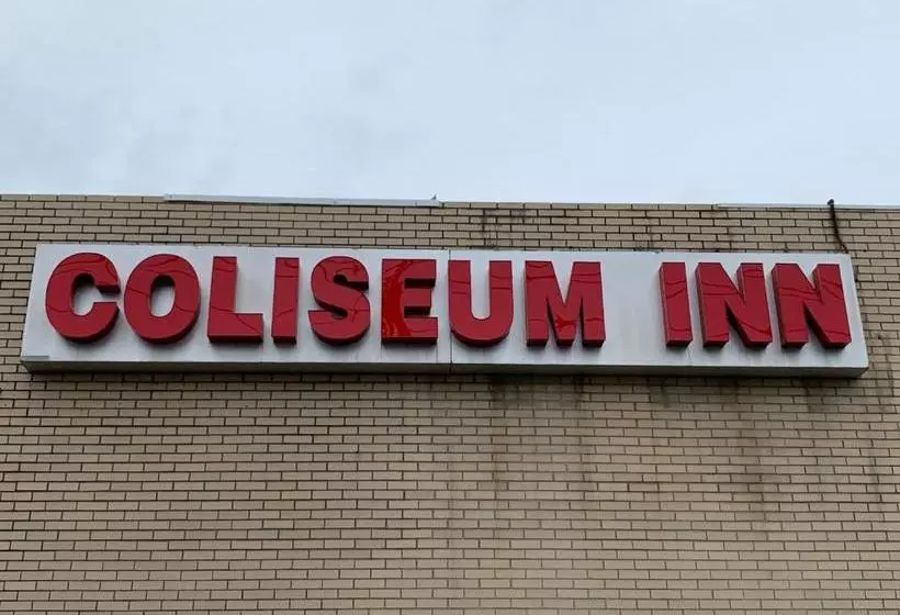 ホテル Coliseum Inn & Suites  Garden City Long Island
