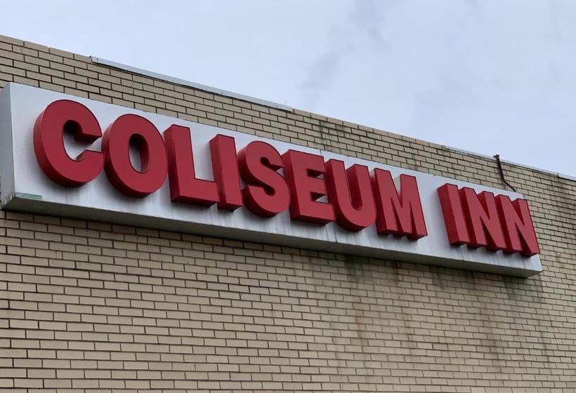 בית מלון כפרי Coliseum Inn & Suites Garden City Long Island