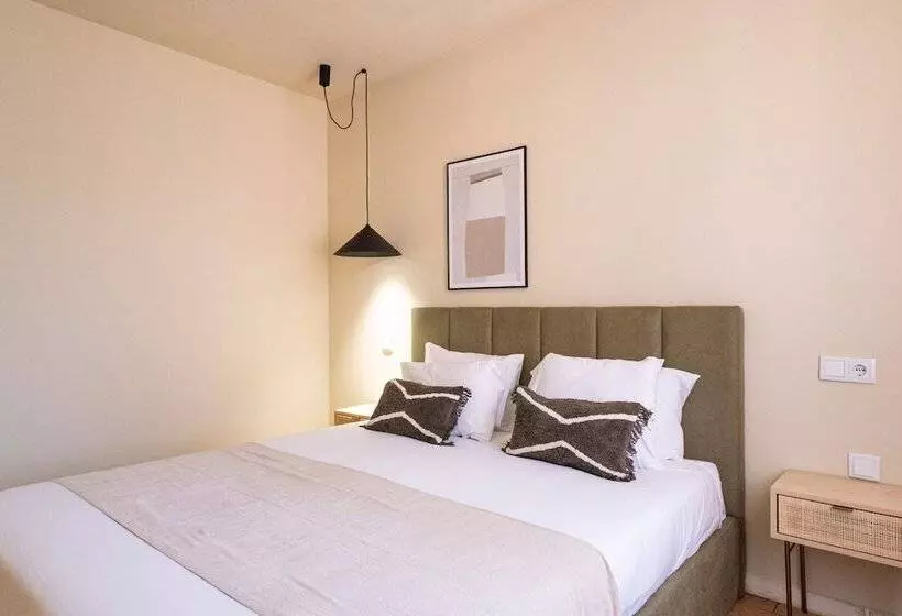 پانسیون Guesthouse Bonjardim