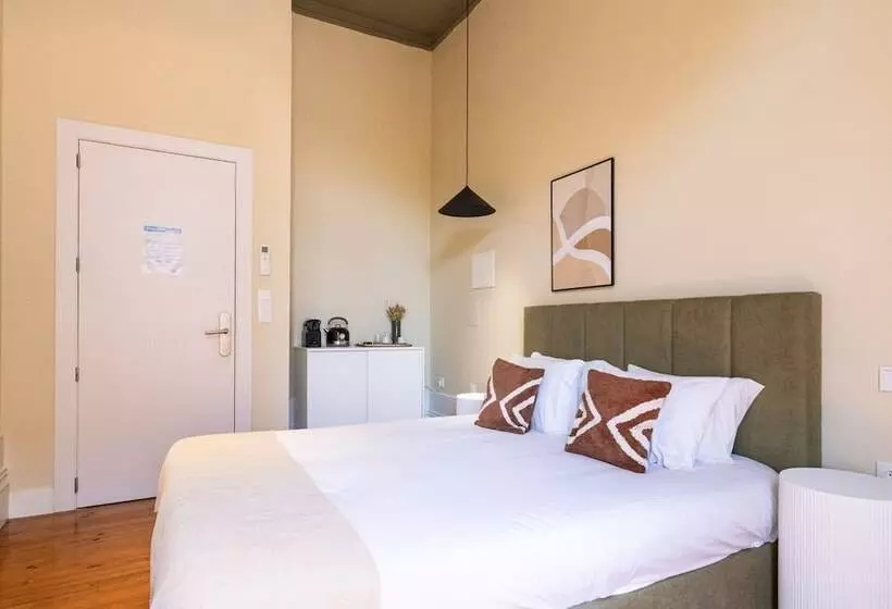 پانسیون Guesthouse Bonjardim