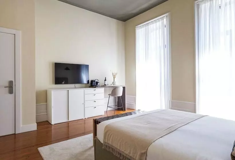 پانسیون Guesthouse Bonjardim