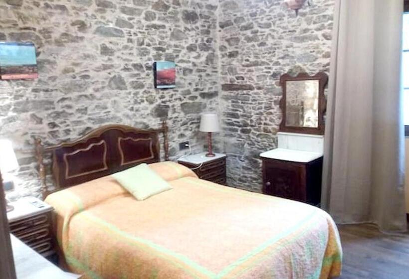 Spacious Villa With Pool In Empalme De Vilar 300 M² 8 Guests