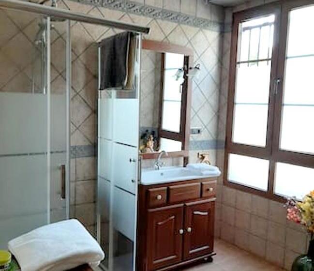 Spacious Villa With Pool In Empalme De Vilar 300 M² 8 Guests