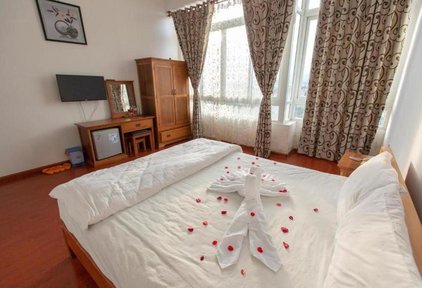 هتل Pi Hostel Dalat