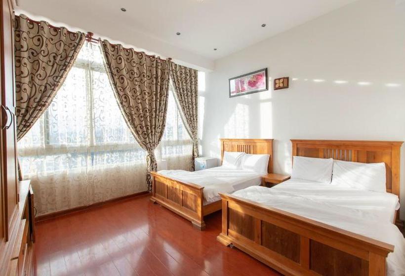 هتل Pi Hostel Dalat