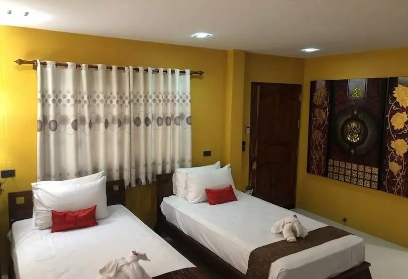 هتل On The Mekong Resort