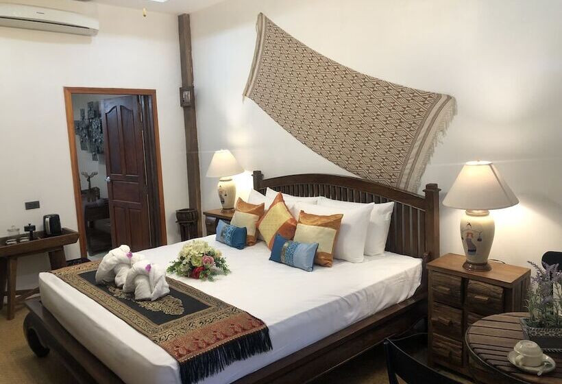 호텔 On The Mekong Resort