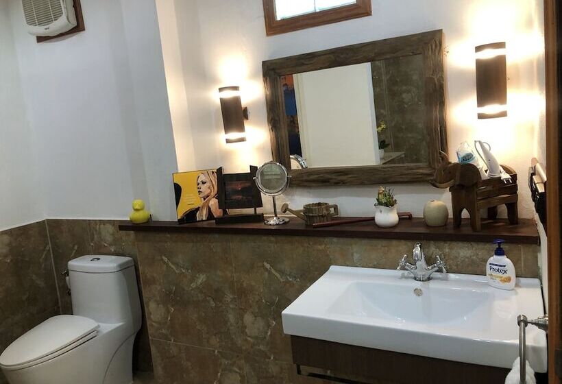 호텔 On The Mekong Resort