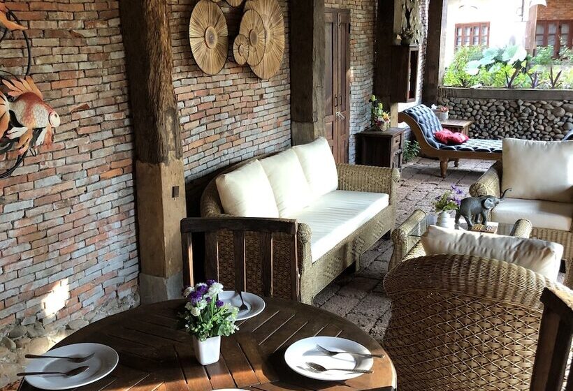 호텔 On The Mekong Resort