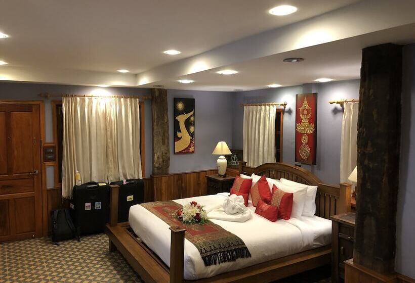 호텔 On The Mekong Resort