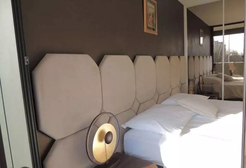 King & Queen Apartments