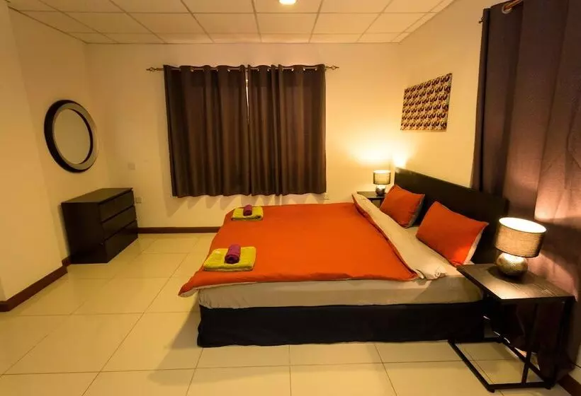 La Casa Baatsona Apartments