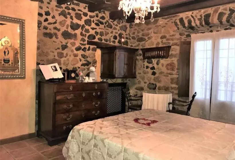 پانسیون La Casa Dels Poetes