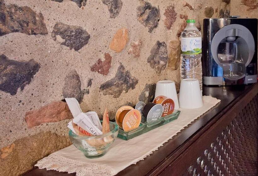 بنسيون La Casa Dels Poetes