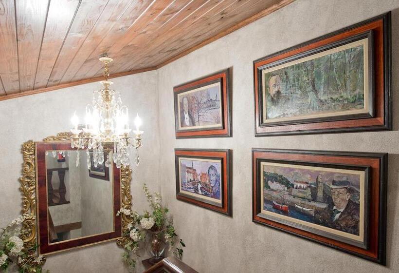 بنسيون La Casa Dels Poetes