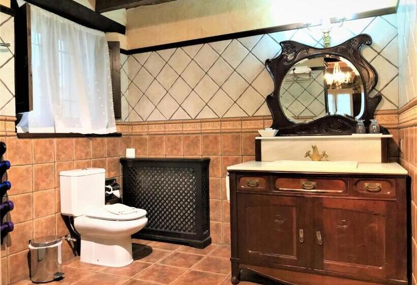 بنسيون La Casa Dels Poetes