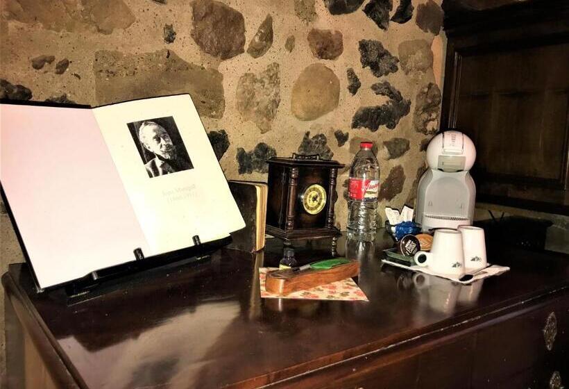 بنسيون La Casa Dels Poetes