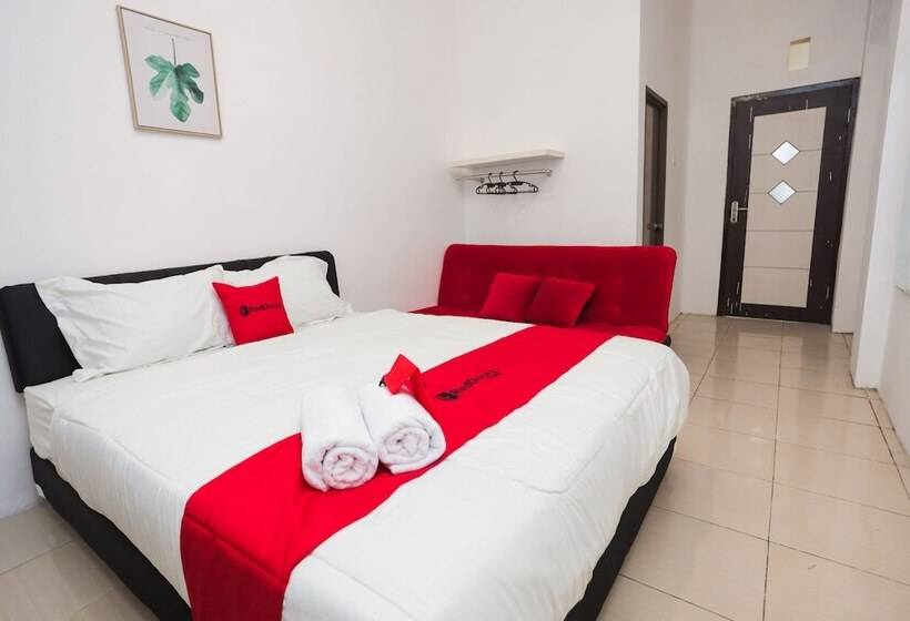 بنسيون Reddoorz Near Plaza Araya Malang
